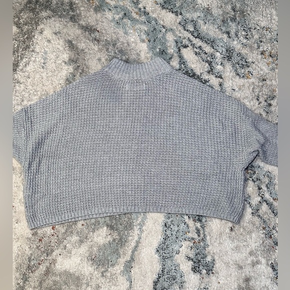 Hollister Gray Chunky Knit Cropped Sweater - Size M - Picture 4 of 5